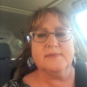 Meet your Posher, Janis